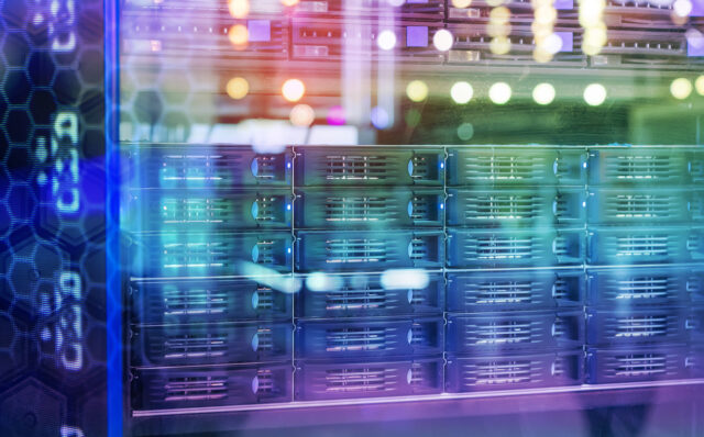 Panel modern servers in the data center vertical