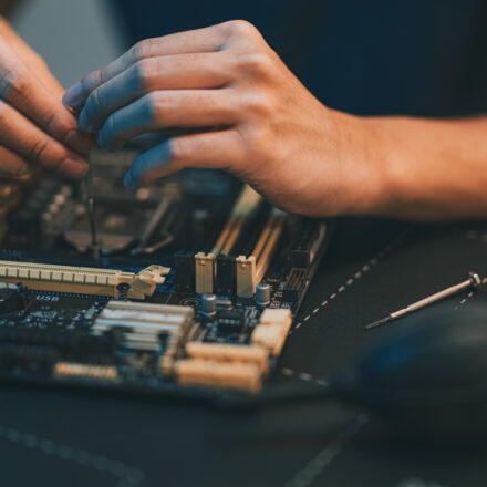 how to install RAM in a laptop