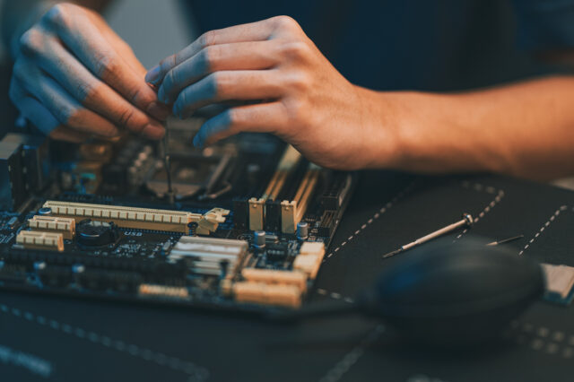 how to install RAM in a laptop